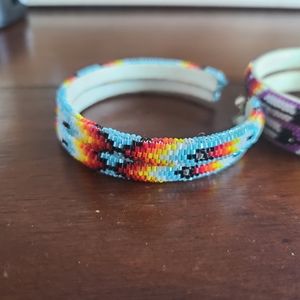 Native beaded earrings - 2 pairs